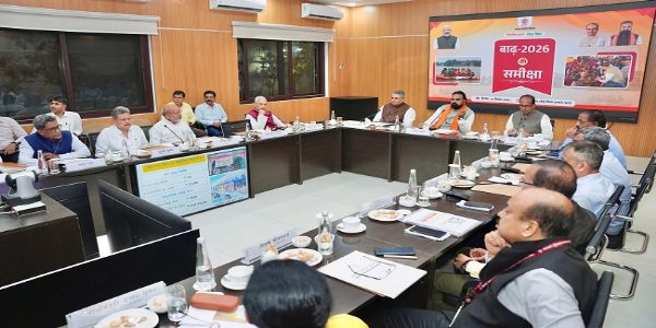 बाढ़ राहत कार्यों की समीक्षा बैठक करते मुख्यमंत्री और केंद्रीय कृषि मंत्री शिवराज सिंह चौहान बाढ़ राहत कार्यों की समीक्षा बैठक करते मुख्यमंत्री और केंद्रीय कृषि मंत्री शिवराज सिंह चौहान