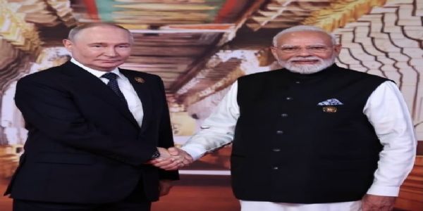 प्रधानमंत्री नरेन्द्र मोदी और रूस के राष्ट्रपति व्लादिमीर पुतिन (फाइल फोटो) प्रधानमंत्री नरेन्द्र मोदी और रूस के राष्ट्रपति व्लादिमीर पुतिन (फाइल फोटो)