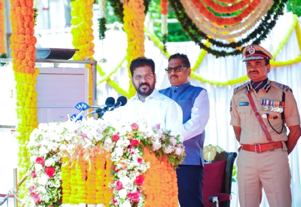 नामपल्ली पब्लिक गार्डन में समारोह को संबोधित करते मुख्यमंत्री रेवंत रेड्डी