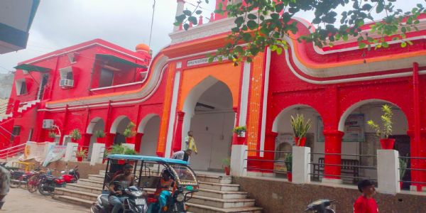 जौनपुर नगर पालिका परिषद ने 5 हजार भवन स्वामियों को भेजे गृह - जल कर के नोटिस