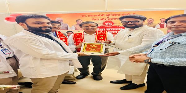 गोरखपुर : सेवा संकल्प अभियान के तहत बीआरडी मेडिकल कॉलेज में रक्तदान शिविर आयोजित