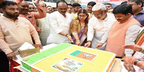 सेवा संकल्प अभियान को जनसेवा और सुशासन का माध्यम बनाएं : स्वतंत्र देव सिंह