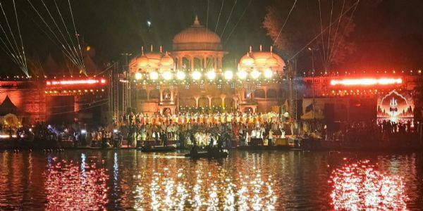 उज्जैन में शिप्रा तट और महाकाल महालोक में एकसाथ प्रज्ज्वलित हुए 33.27 लाख दीये, बना विश्व रिकॉर्ड