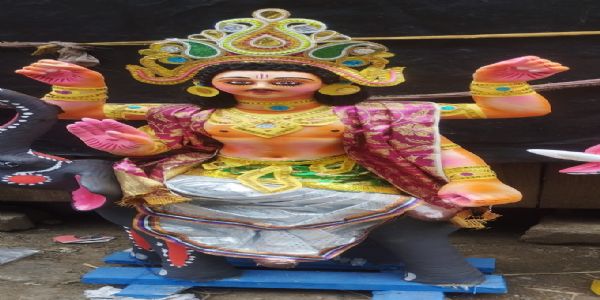 विश्वकर्मा पूजा: बाजार पर महंगाई से बड़ी प्रतिमाओं की मांग घटी