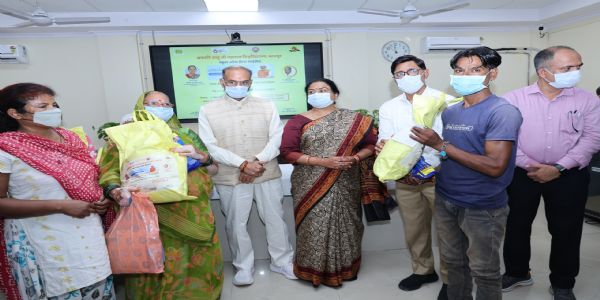पोषण पोटली के नियमित उपयोग से टीबी मरीज रखें सेहत का ध्यान: प्रो. विनय कुमार पाठक