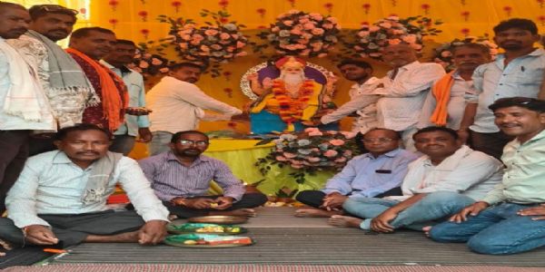 धूमधाम से मनाई गई विश्वकर्मा जयंती, शहर में जगह-जगह स्थापित की गई प्रतिमाएं
