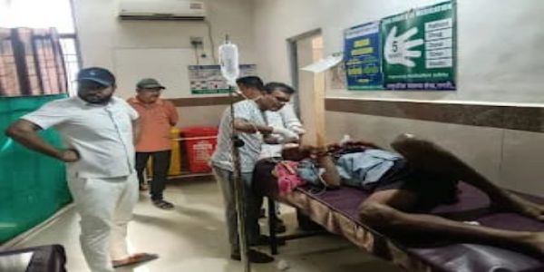 चार भालुओं ने दो ग्रामीणों पर किया जानलेवा हमला