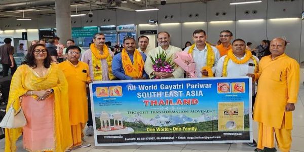 जन्मशताब्दी वर्ष की तैयारियों को लेकर बैंकॉक पहुंचे चिन्मय पंड्या
