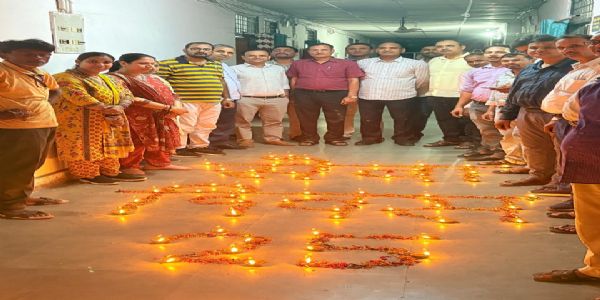 फतेहपुर 5.16 लाख से अधिक दीपो की रोशनी से जगमगाया