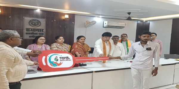 विश्वकर्मा जयंती पर हमीरपुर में 400 लाभार्थियों को टूलकिट वितरित