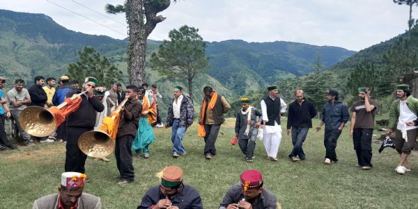 मंडी उत्तरशाल क्षेत्र के देवता सुहड़ा का गहरी का प्रकटोत्सव व सायर मेला आयोजित