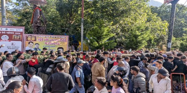 पवित्र कदली दलों के रूप में मां नयना की नगरी में आईं मां नंदा-सुनंदा