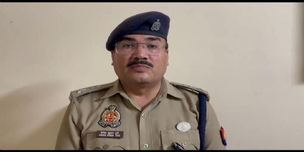 जयंतीपुर में तख्त पर मिला युवक का शव, सिर पर चोट के निशान से मची सनसनी