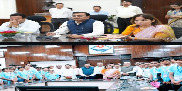 मुख्य सचिव ने देवप्रयाग के मेधावी विद्यार्थियों से किया संवाद