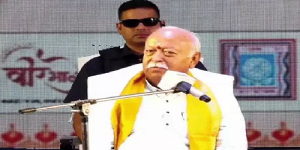 उज्जैन में युवा धर्म संसद 2026 को संबोधित करते हुए सरसंघचालक डॉ. मोहन भागवत उज्जैन में युवा धर्म संसद 2026 को संबोधित करते हुए सरसंघचालक डॉ. मोहन भागवत