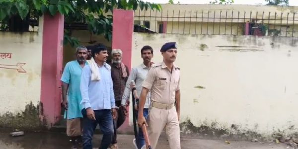 पत्नी सहित पुत्र को भी जलाकर मारने के आराेप में कोर्ट ने सुनाई आजीवन कारावास