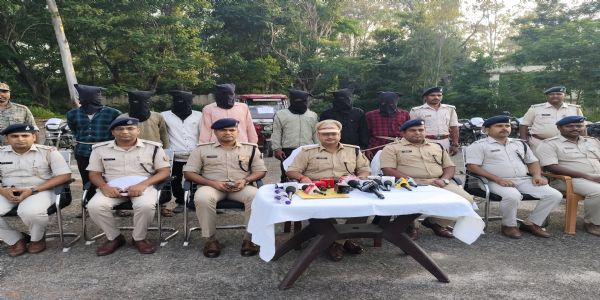 चोरी गई 17 बाइक और एक टोटो बरामद, 07 गिरफ्तार