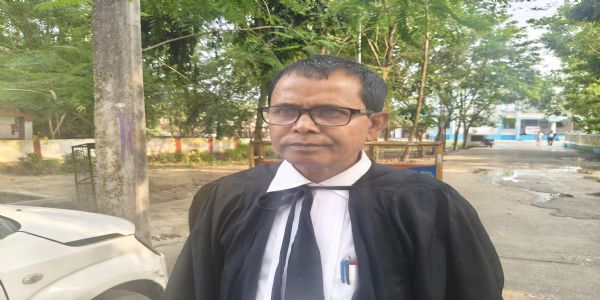 दो पुलिस पदाधिकारियों को गवाही के लिए अदालत ने दिया अंतिम अवसर