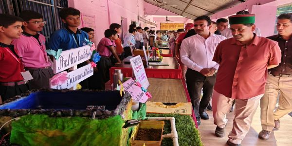 विज्ञान केवल प्रयोगशाला और किताबों तक सीमित नहीं : केवल सिंह पठानिया