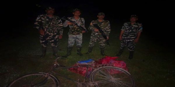 एसएसबी ने कार्रवाई कर तस्करी के 62.7 लीटर नेपाली शराब किया बरामद