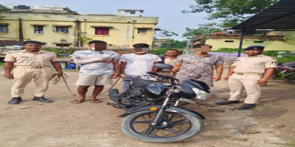 सारण में हत्या और लूट के कई मामलों में फरार आरोपित टिंकू सिंह समेत 3 गिरफ्तार