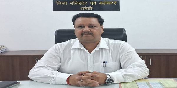 जिलाधिकारी ने पूर्व प्रधान काे प्रशासक पद से बर्खास्त किया