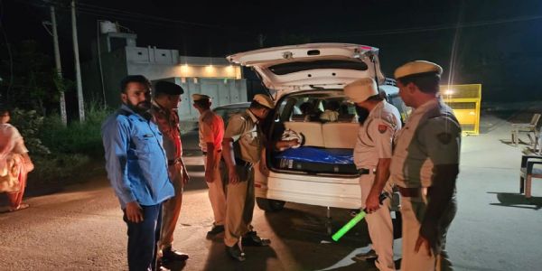 सीलिंग प्लान-बी, फतेहाबाद पुलिस ने 37 नाके लगाकर 1066 वाहनों की ली तलाशी, 144 के कटे चालान