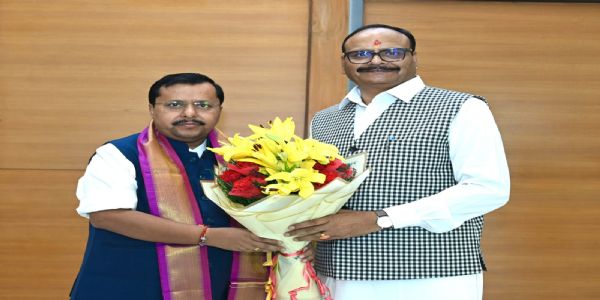 भाजपा अध्यक्ष नितिन नबीन से मिले उपमुख्यमंत्री ब्रजेश पाठक