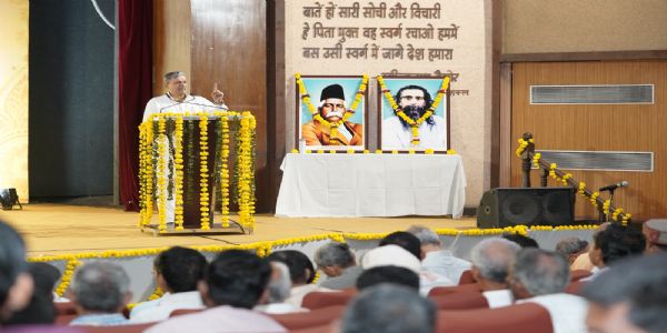 श्रम साधक मजबूत होंगे तो समाज और भविष्य दोनों मजबूत होंगे
