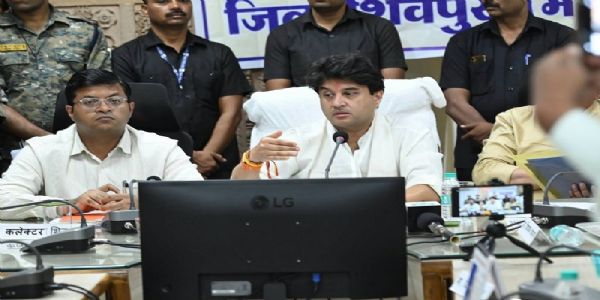 केन्द्रीय मंत्री सिंधिया ने शिवपुरी सीवर प्रोजेक्ट को बताया फेल, कहा- भ्रष्टाचार की होगी जांच