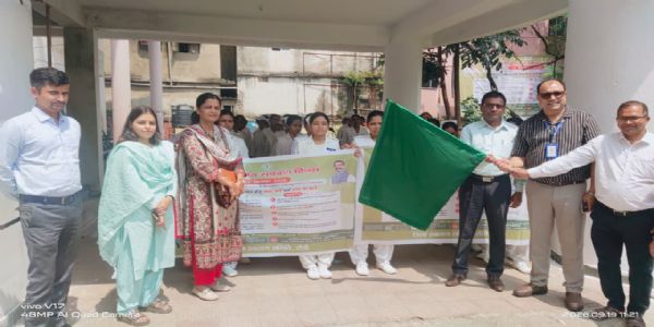 सर्पदंश से बचाव को लेकर सदर अस्पताल से निकली जागरूकता रैली
