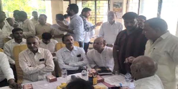 गन्ना किसानों की दो टूक, पांच साल तक फिक्स रहे बेसिक कोटा, पेराई से पहले घोषित हो गन्ने का भाव