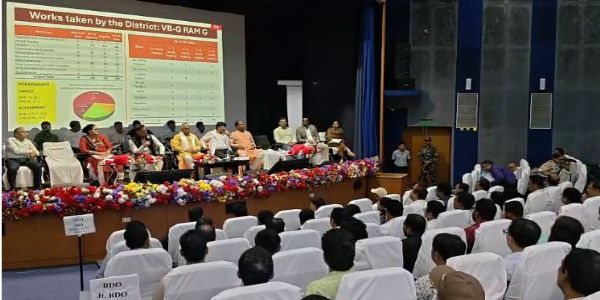 उत्तरकन्या में दार्जिलिंग-कालिम्पोंग की समीक्षा बैठक, विकास कार्यों और जीटीए पर हुई चर्चा