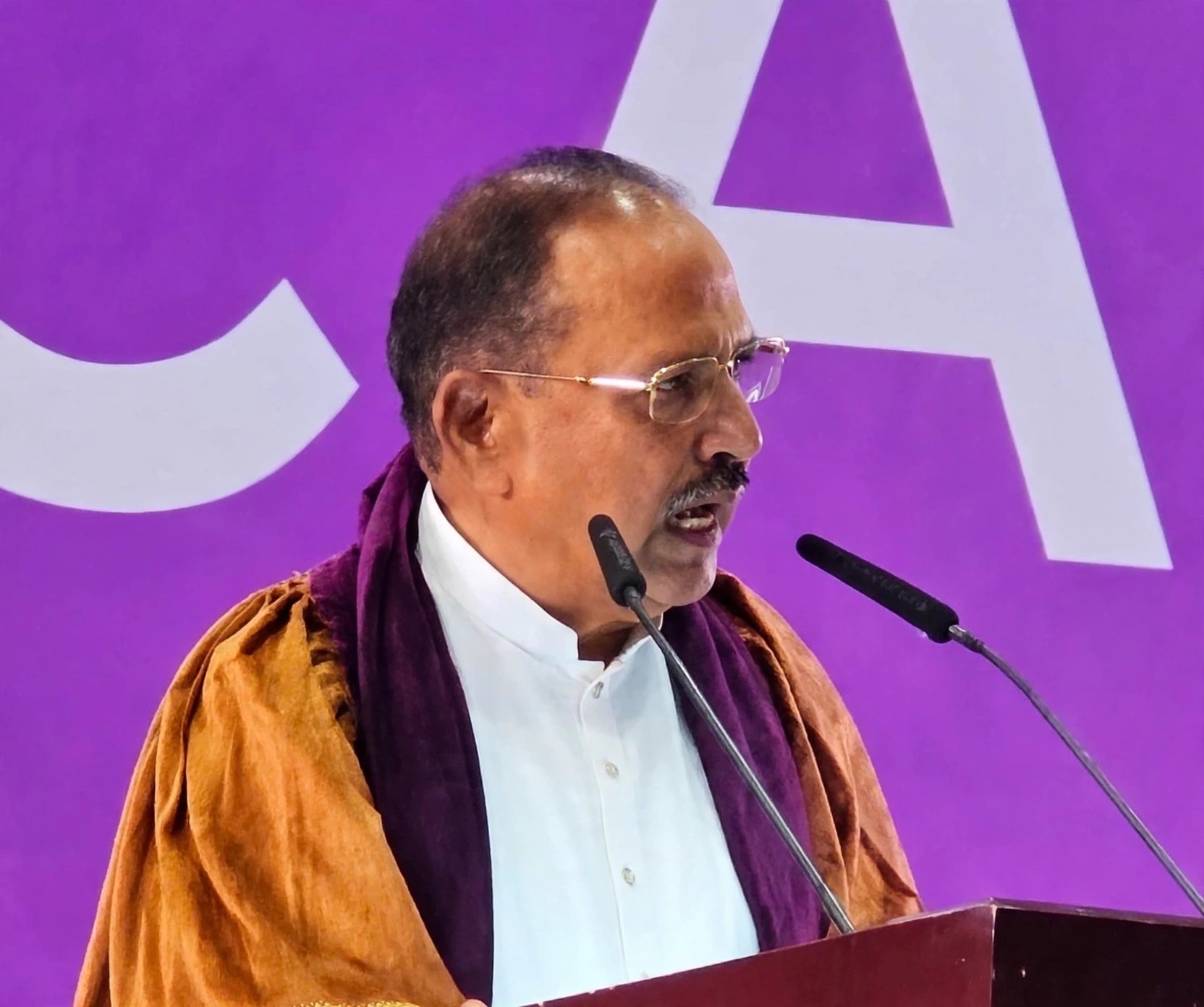 संबोधित करते अजीत डोभाल संबोधित करते अजीत डोभाल