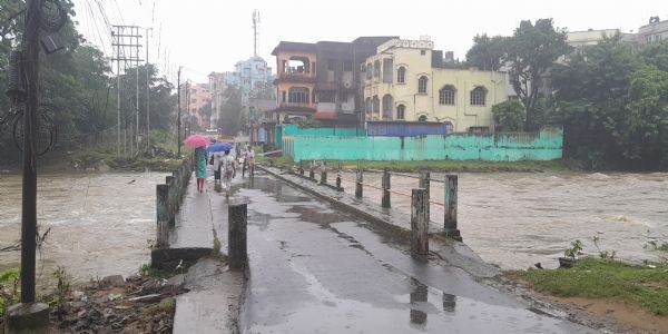 आसनसोल में 24 घंटे में 115 मिमी मूसलाधार बारिश, जनजीवन अस्त-व्यस्त