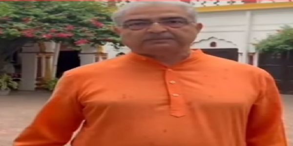 तटबंध पर हुए खर्च को लेकर पूर्व सांसद ने उठाए सवाल, प्रशासन ने दी सफाई