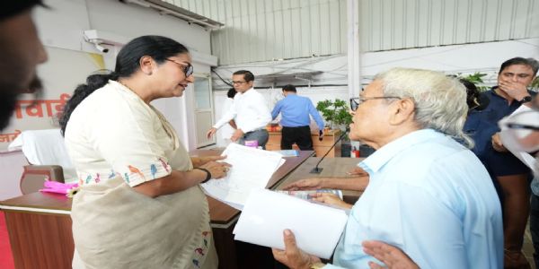 मुख्यमंत्री ने नागरिकों की समस्याएं सुनीं, त्वरित और समयबद्ध निस्तारण के दिए निर्देश