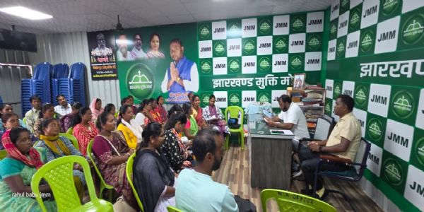 जेएसएलपीएस कैडर दीदियों की मांगों को लेकर विधायक सुदीप गुड़िया से मुलाकात, विभागीय मंत्री से की बात