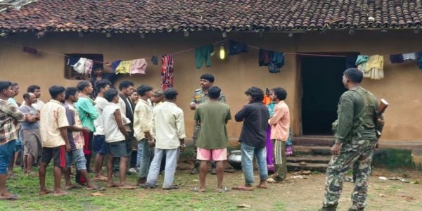 पुजारी की चाकू मारकर हत्या, आरोपित युवक फरार