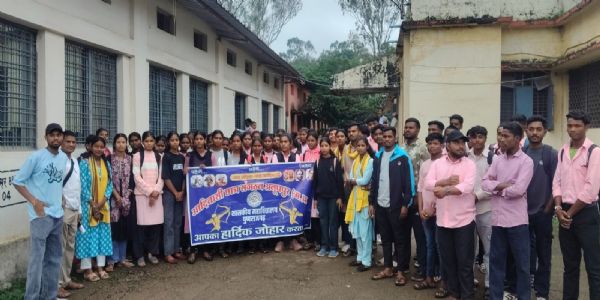 अनूपपुर: महाविद्यालय की समस्याओं को लेकर आदिवासी छात्र संगठन ने सौंपा ज्ञापन