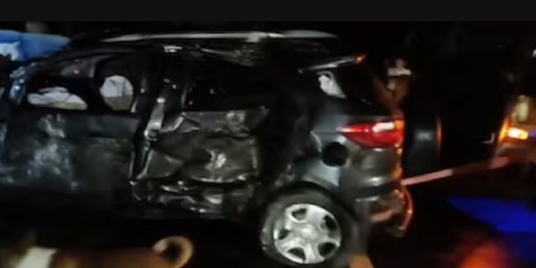 सड़क हादसे में दो लोगों की मौत, एक अन्य घायल