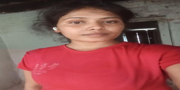युवती की तालाब में मिली लाश, पुलिस जांच में जुटी