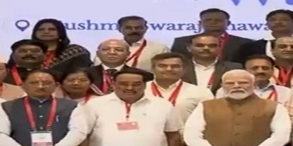 प्रधानमंत्री नरेन्द्र मोदी के साथ मुख्यमंत्री साय आयोजित जल शक्ति मंत्रालय के विभागीय शिखर सम्मेलन में प्रधानमंत्री नरेन्द्र मोदी के साथ मुख्यमंत्री साय आयोजित जल शक्ति मंत्रालय के विभागीय शिखर सम्मेलन में