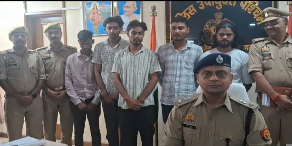 कानपुर में 4.31 लाख की लूट का खुलासा, पांच गिरफ्तार