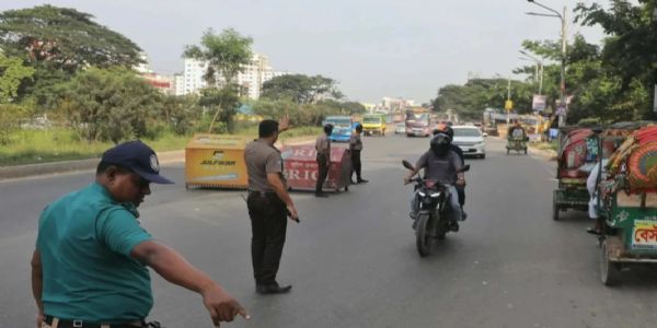 ढाका के जात्राबारी में चार देसी बम फटे, कमलापुर रेलवे स्टेशन पर दो धमाके
