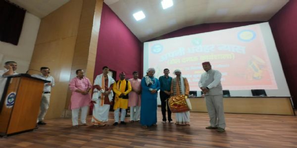 ढोल-दमाऊ और हुड़का की प्रस्तुतियों ने दिखाई उत्तराखंड की लोक विरासत
