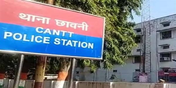 फ्लाईओवर के मोड़ पर बाइक डिवाइडर से टकराई, युवक की मौत
