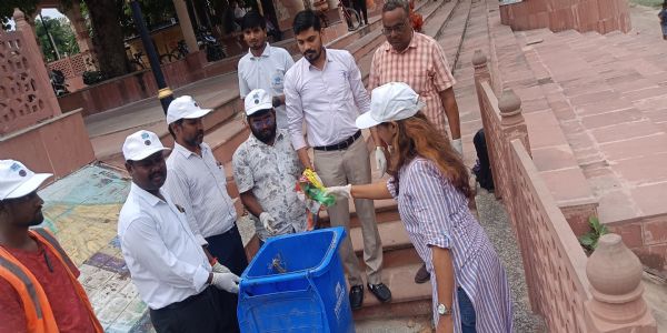 अयोध्या : सीताकुंड में सेवा संकल्प