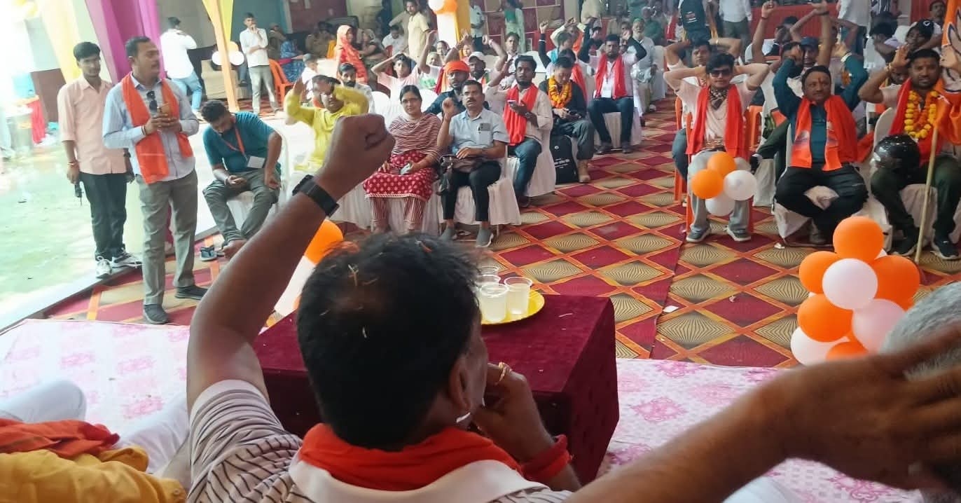 यात्रा को लेकर सभा को संबोधित करते यात्रा को लेकर सभा को संबोधित करते