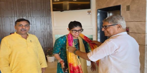 अयोध्या महानगर भाजपा जिलाध्यक्ष कमलेश श्रीवास्तव और अयोध्या विधायक वेद प्रकाश गुप्ता ने अनुप्रिया नागर का स्वागत अयोध्या महानगर भाजपा जिलाध्यक्ष कमलेश श्रीवास्तव और अयोध्या विधायक वेद प्रकाश गुप्ता ने अनुप्रिया नागर का स्वागत